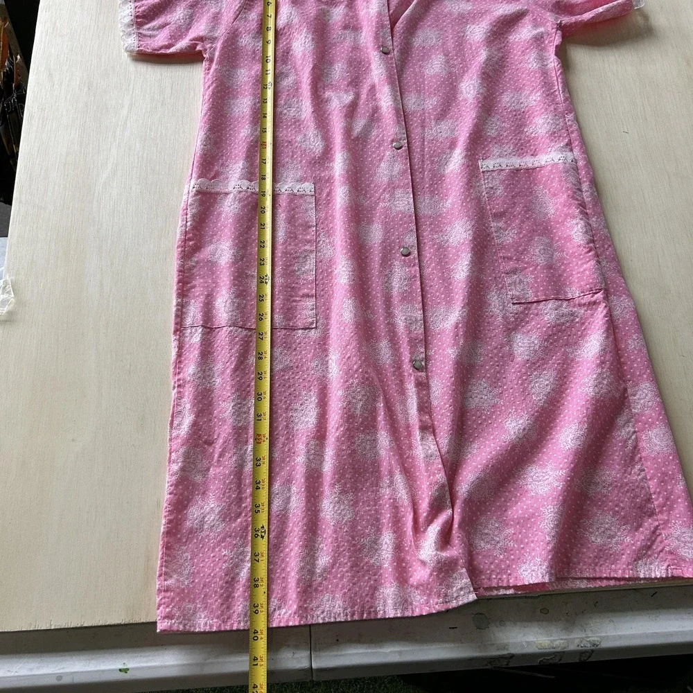 Vintage Robe Womens Large Pink Floral Lace Housecoat Short‎ Sleeve Made USA